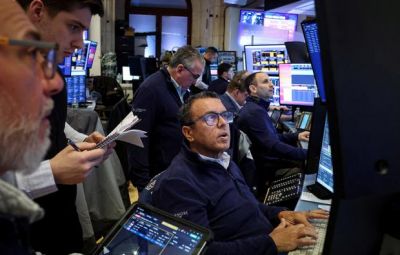 Na Wall Street zmiana nastrojów. Indeksy spadają choć drożeją spółki IT